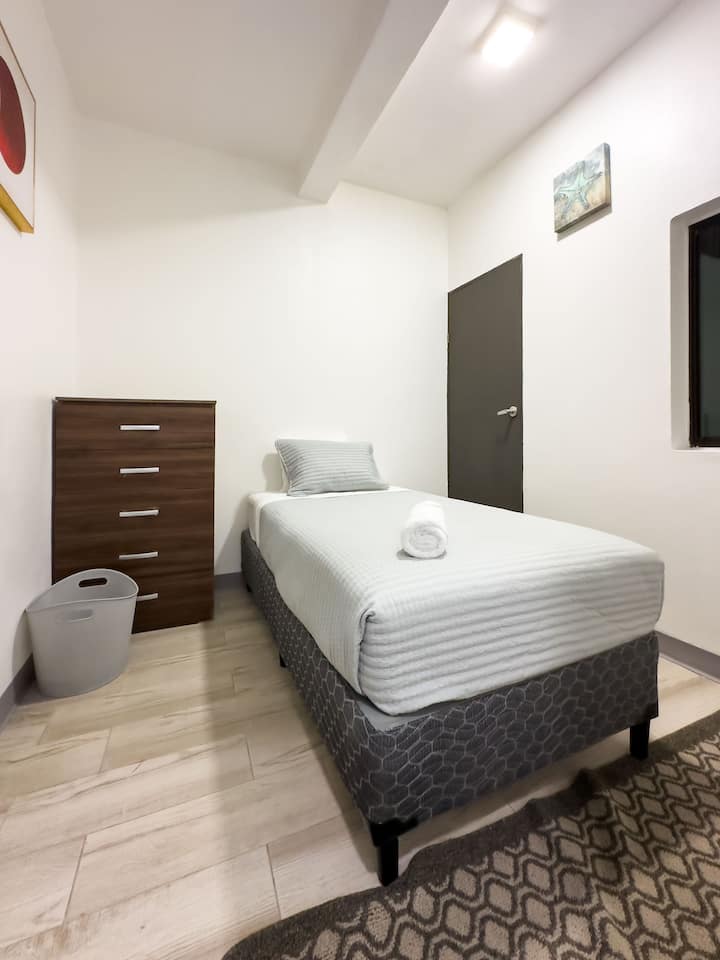 Habitación con ventilador