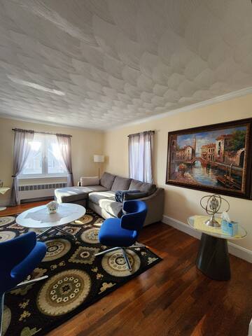 This Apartment is an great aerie in Boston