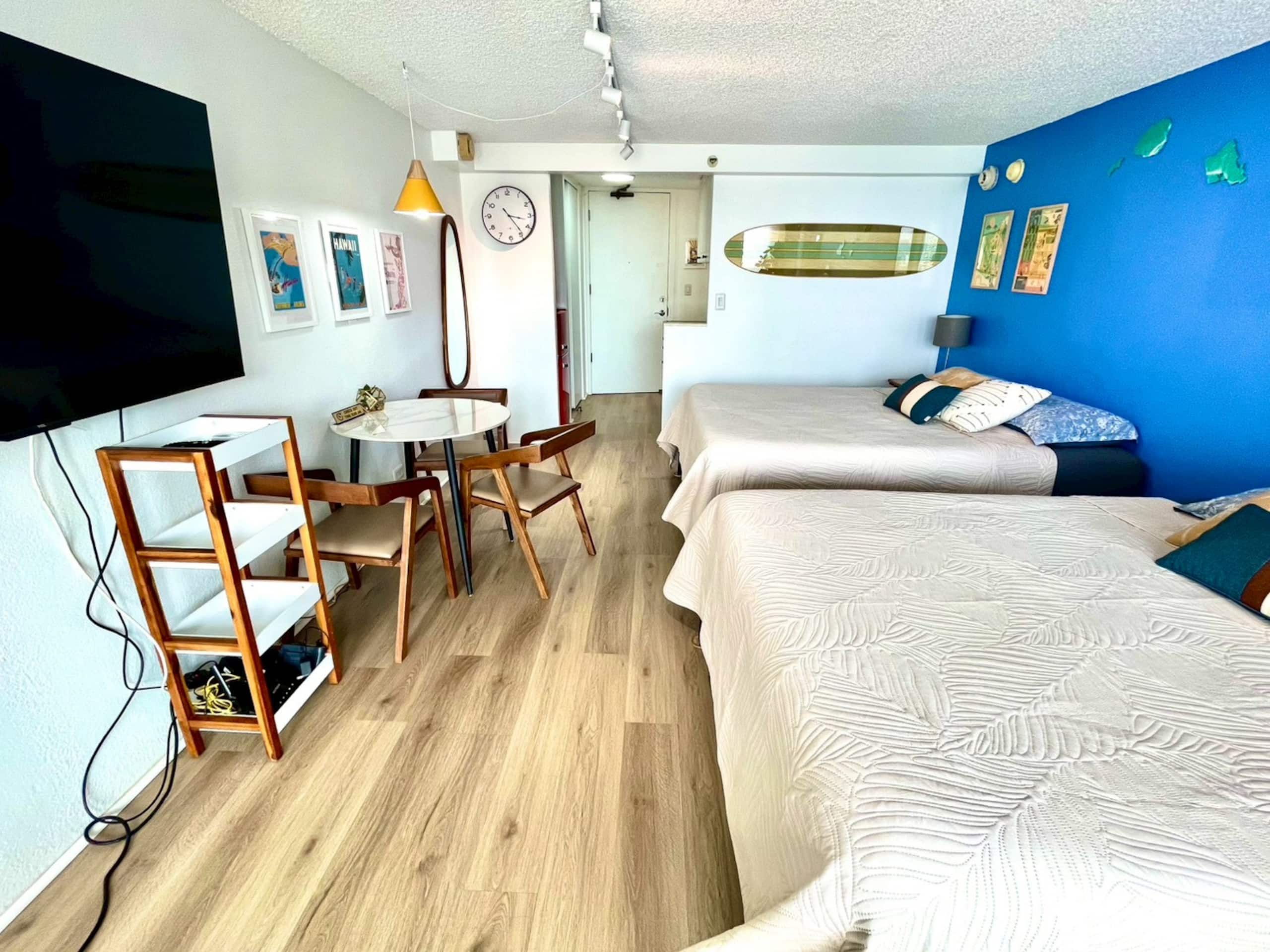 Condo in Honolulu · ★4.94 · Studio · 2 beds · 1 private bath - Image 34