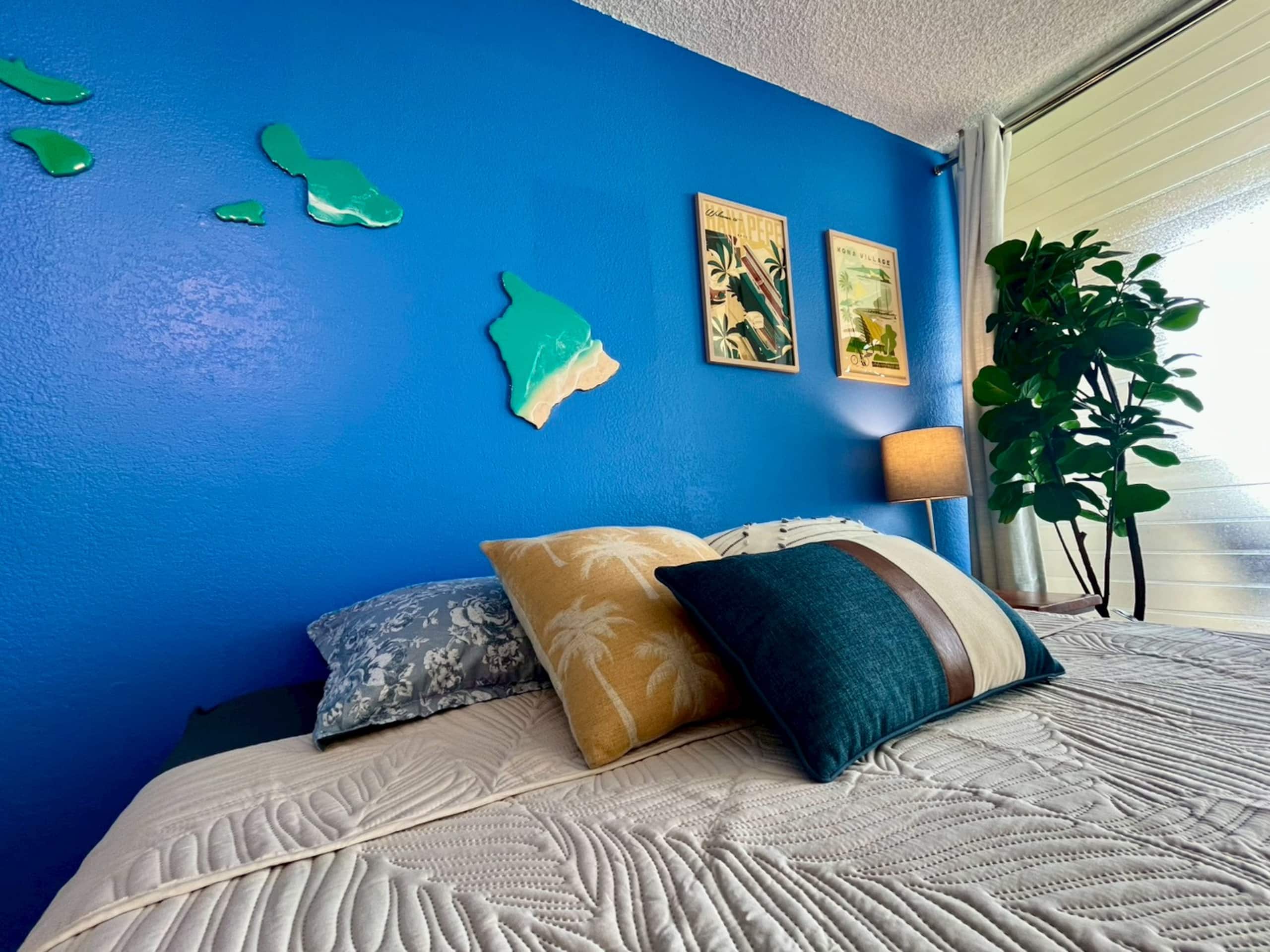 Condo in Honolulu · ★4.94 · Studio · 2 beds · 1 private bath - Image 35