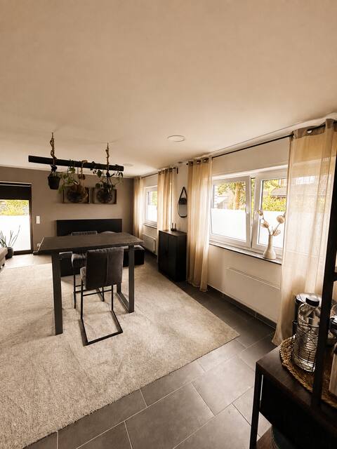 Erfolgreiche Airbnb-Immobilie: Cozy bungalow apartment - near Düsseldorf trade fair in Krefeld
