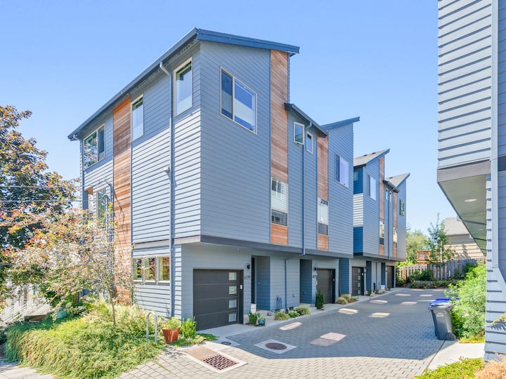 Modern Townhouse In Hillsdale - Tigard, OR