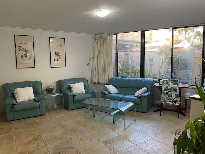 Coastal Comfort Home - East Fremantle