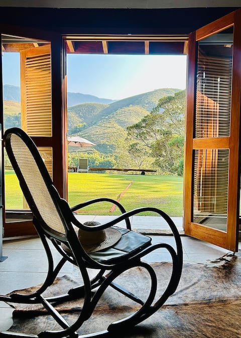 Maynô Mantiqueira House