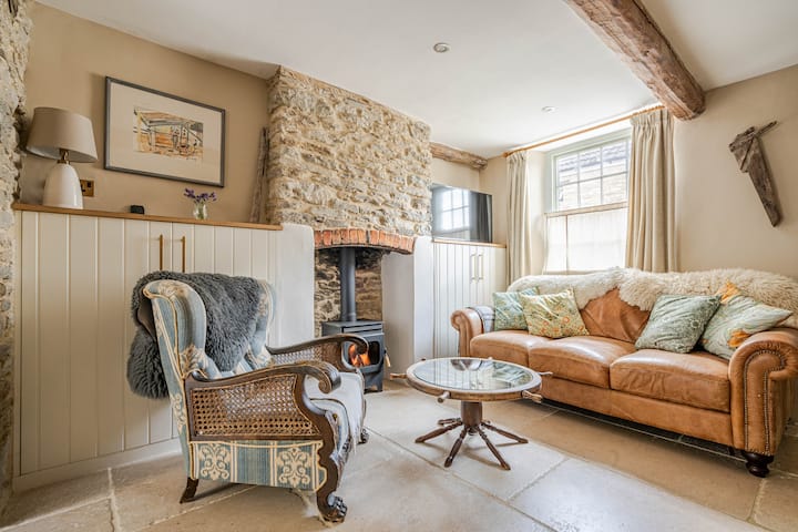Cotswold Cottage In Malmesbury - Tetbury