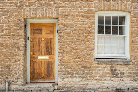 Cotswold cottage in Malmesbury