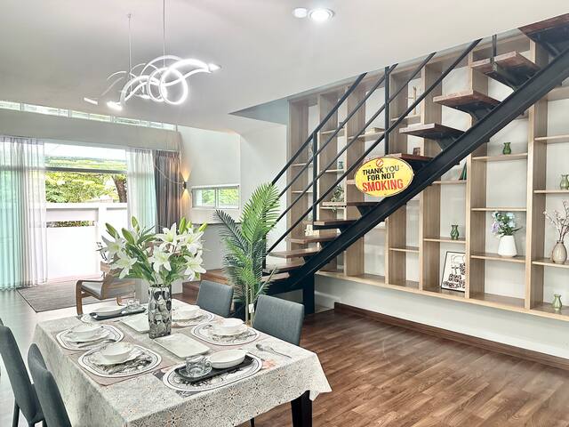 V1-Phrom Phong 4BD villa ,free parking,Sukhumvit gallery image 3