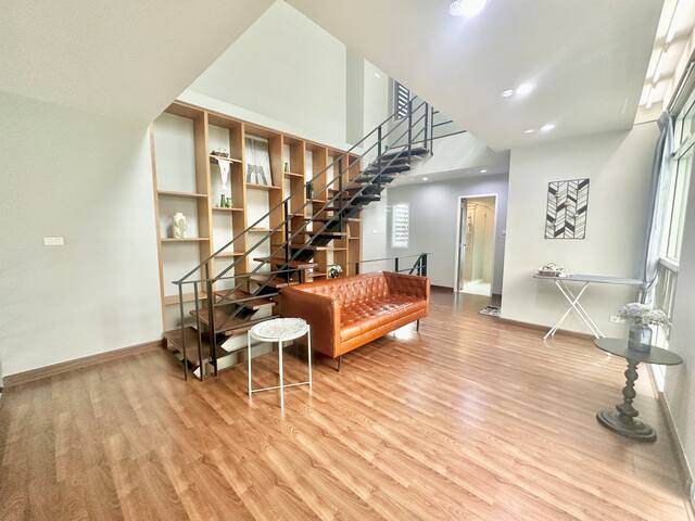 V1-Phrom Phong 4BD villa ,free parking,Sukhumvit gallery image 2