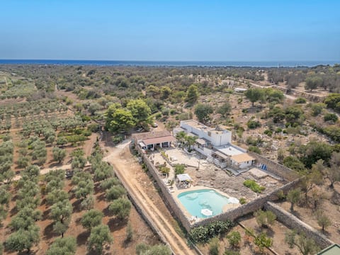 Masseria Dipinto di Blu