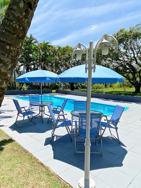 Beautiful farm with lots of greenery for you and your family!