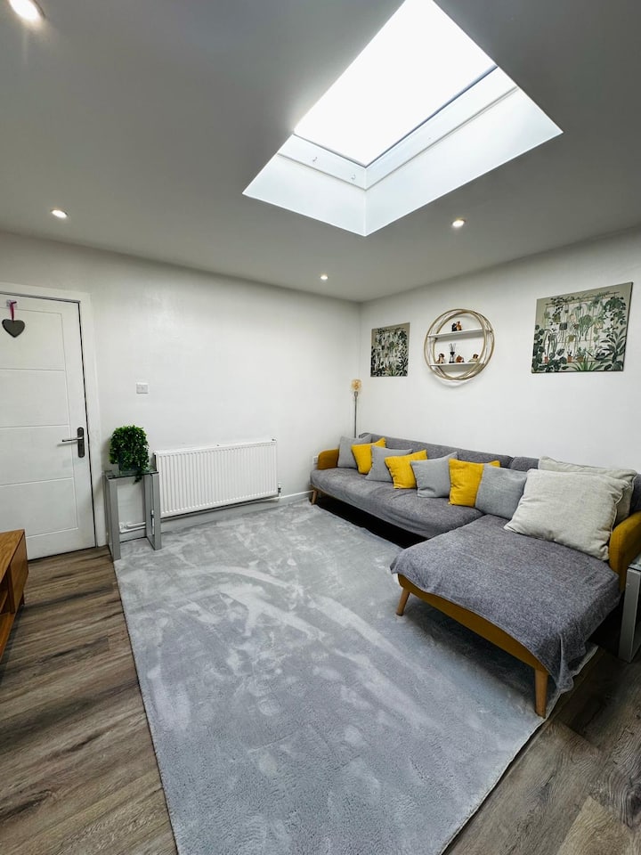 Cozy 3 Bedroom Near Wimbledon - Epsom