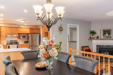 Cozy 4Bedroom Bungalow Bedford