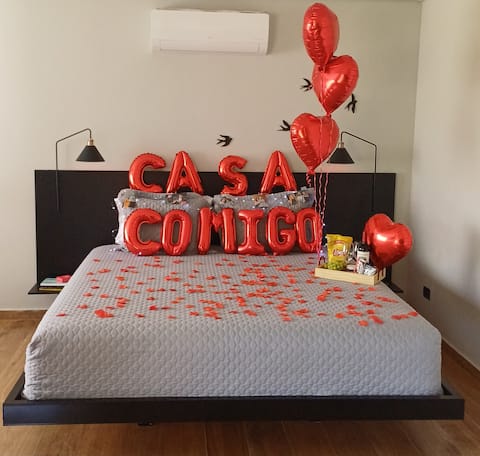Popular Airbnb listing: Romantic Cabin with Movie Theater, Hydro and Barbecue in Campo Largo