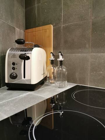 8 personas, Apartamento y Loft cerca del centro gallery image 5