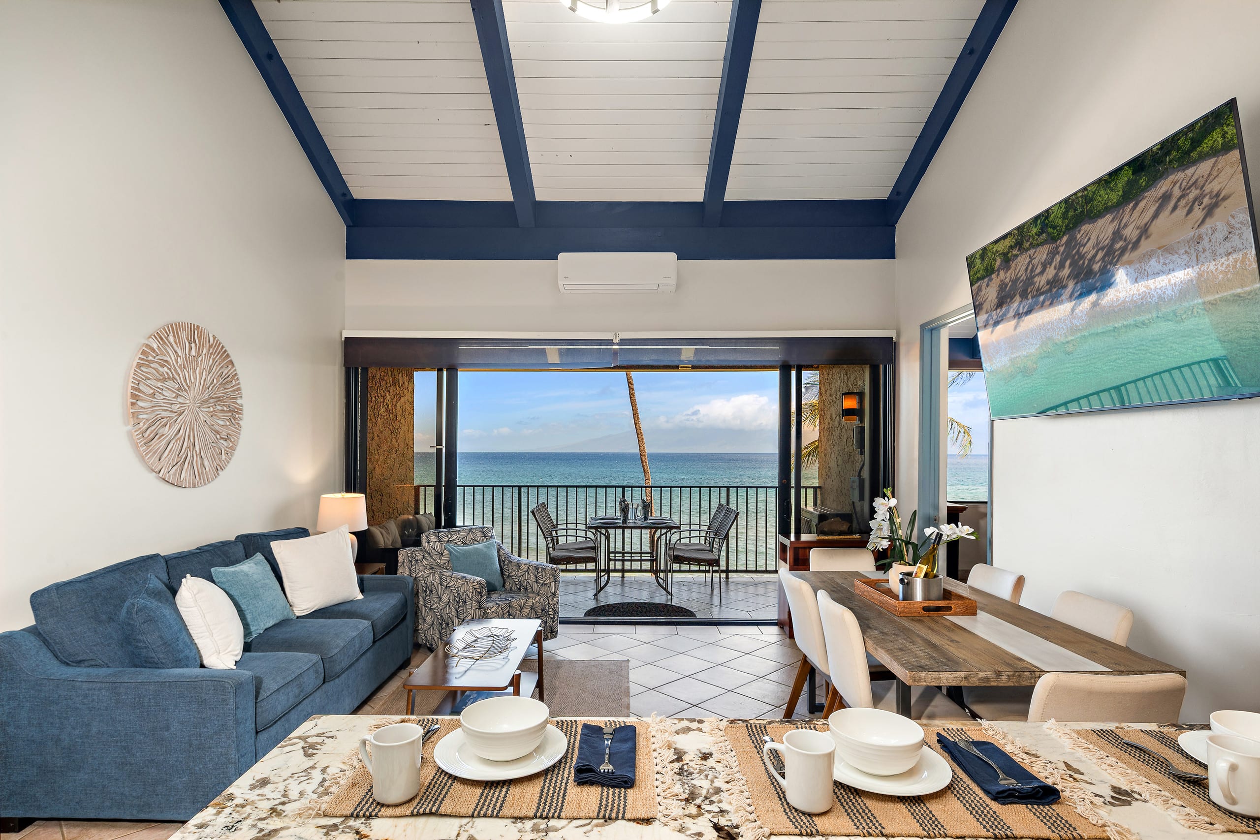 Condo in Lahaina · ★4.67 · 3 bedrooms · 4 beds · 3 baths - Image 2