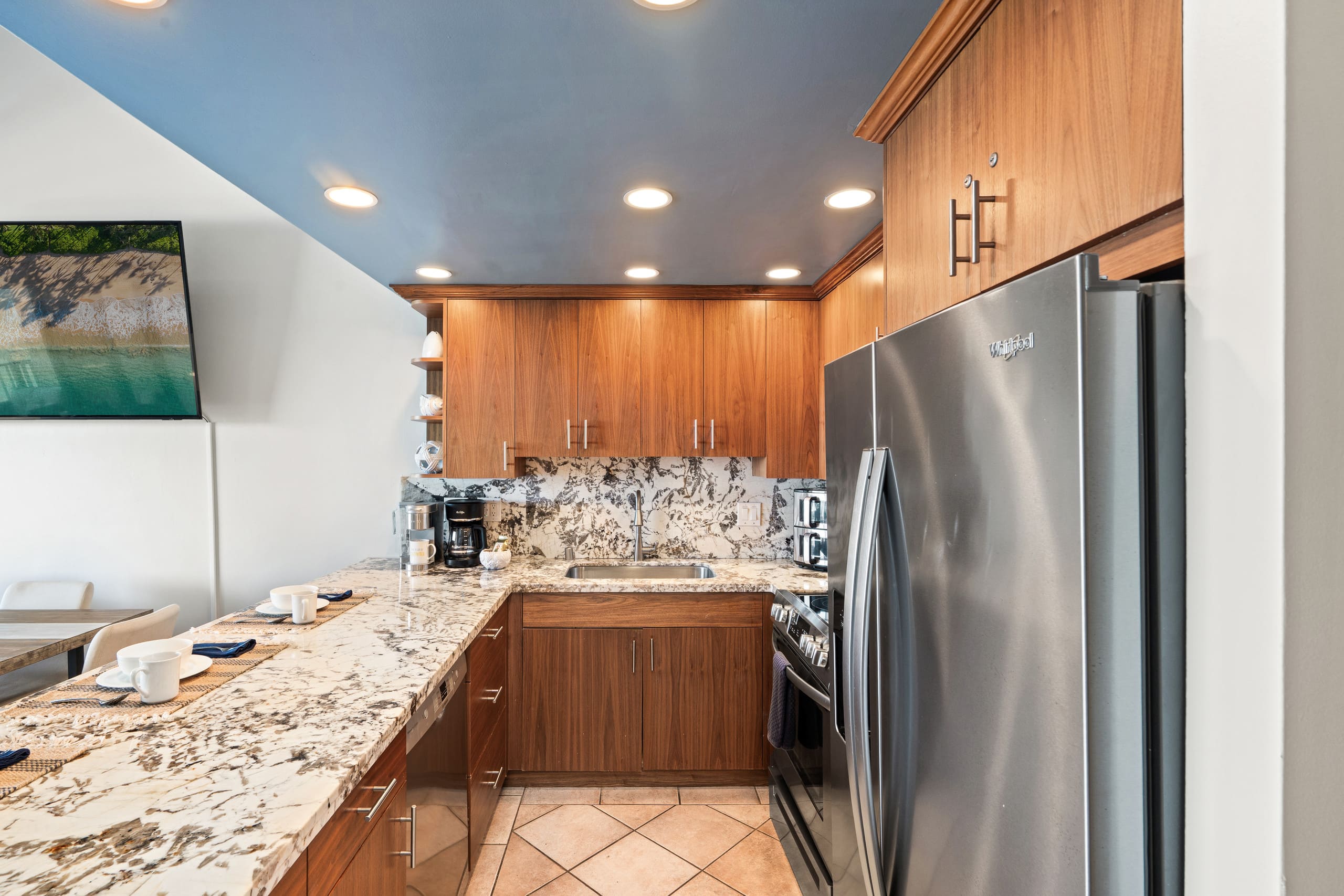 Condo in Lahaina · ★4.67 · 3 bedrooms · 4 beds · 3 baths - Image 25