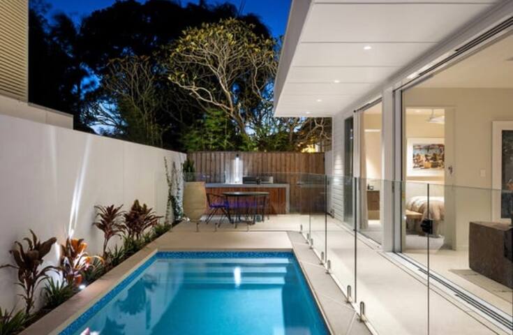 Burns Cottage gallery image 3