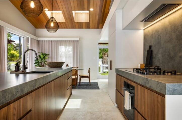 Burns Cottage gallery image 5