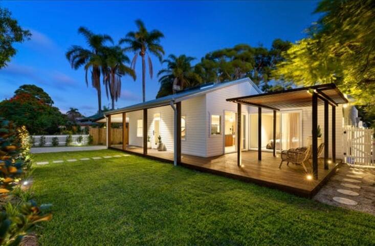 Burns Cottage gallery image 2