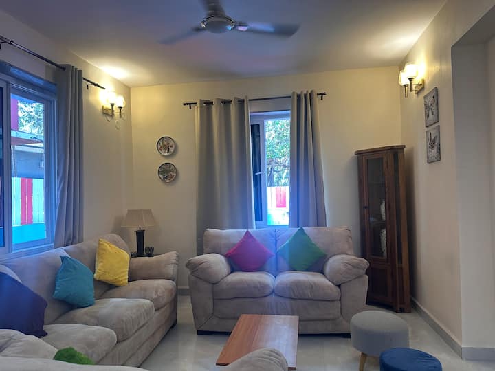 Living room image 1