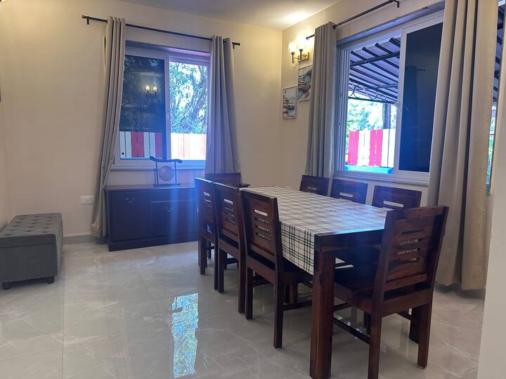 Dining area image 3