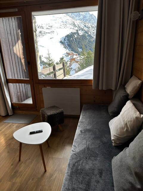 Popular Airbnb listing: Ski-in, ski-out apartment, ideal for families in Les Allues