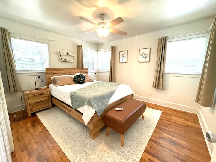 Inang 'aa na ina hewa safi yenye madirisha manne yenye luva na mapazia ya kuzima 