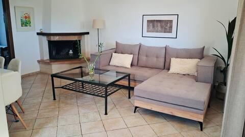 Popular Airbnb listing: Spiti & Soul by Dimitris 1 in Περιφερειακή Ενότητα Χαλκιδικής