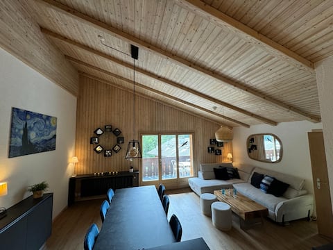 Successful Airbnb property: Charming apartment, fully renovated in Champéry