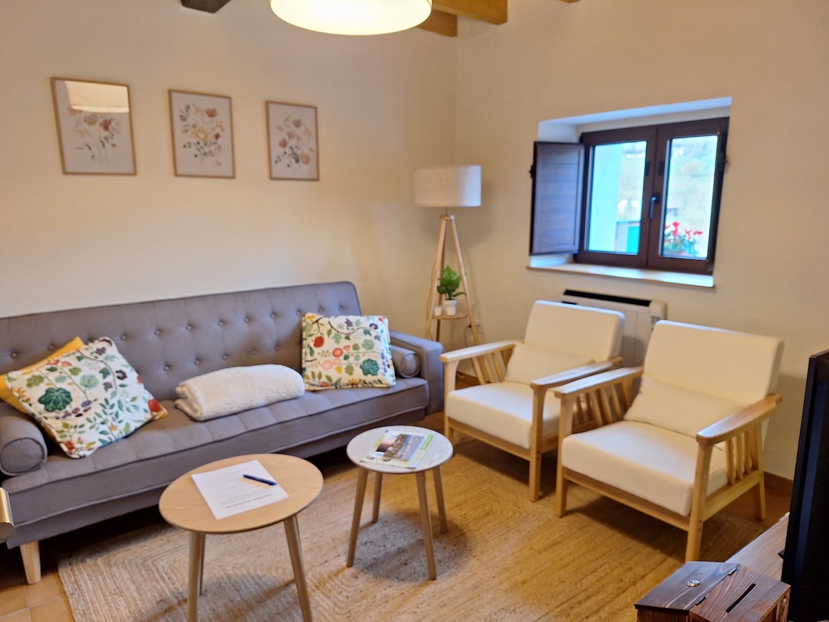 Top performing Airbnb: La Teya Vacation Home in Parres