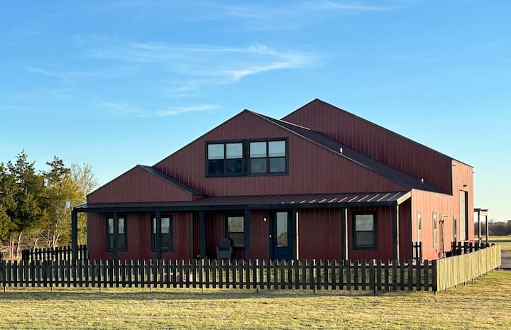 Prairie View Spacious 4BDR/3.5BA/2LR Easy Parking