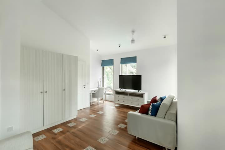 Living room image 9