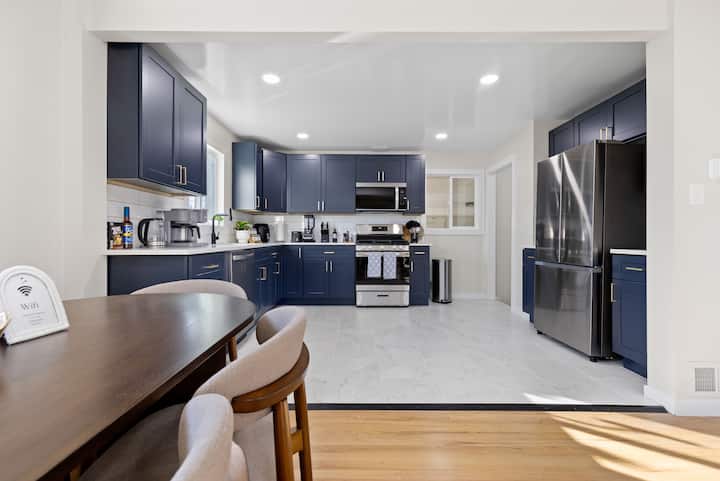 5280 Retreat| Modern| Spacious|15mins To Dt - Denver