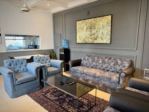 SAB BnB | Stylish 3BR | Cozy & Secure | DHA, LHR |