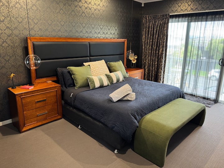 საძინებელი 1