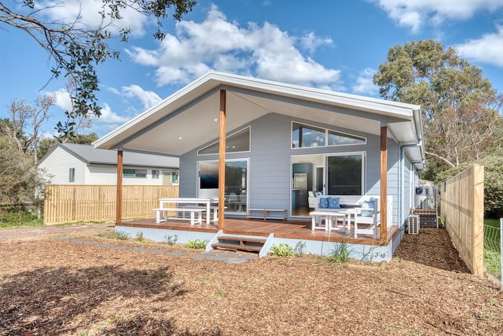 Welcome To The Bay - Venus Bay