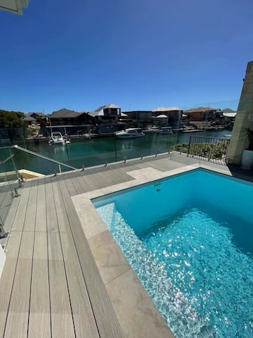 Sugar Sunsets (on the canal) gallery image 2