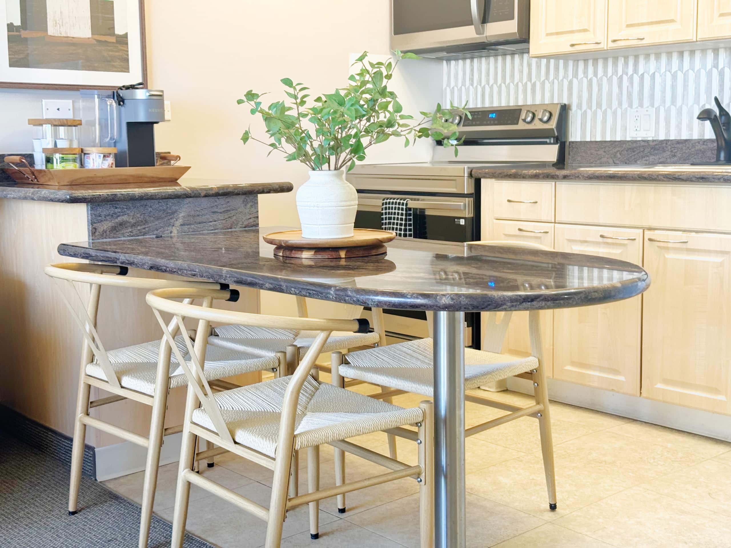 21F-Beautiful Waikiki  1BR-Near Beach~ - Image 14