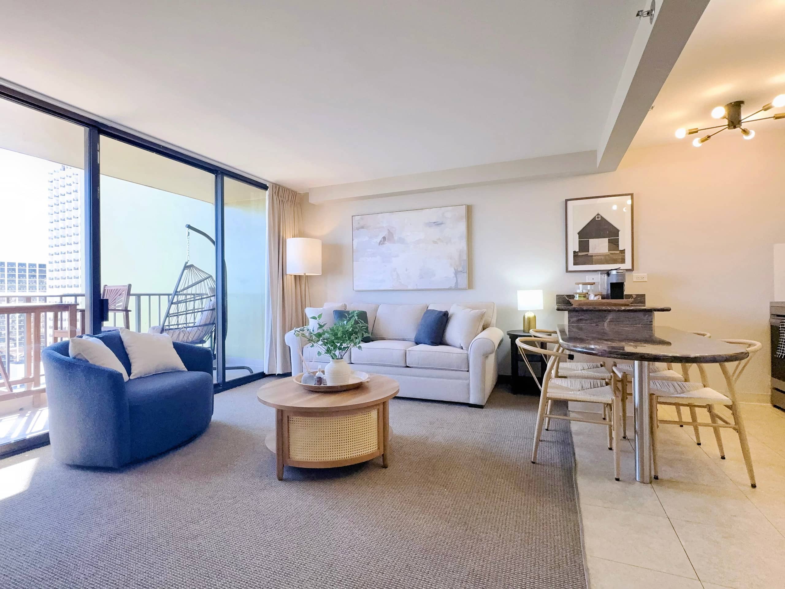 21F-Beautiful Waikiki  1BR-Near Beach~ - Image 3
