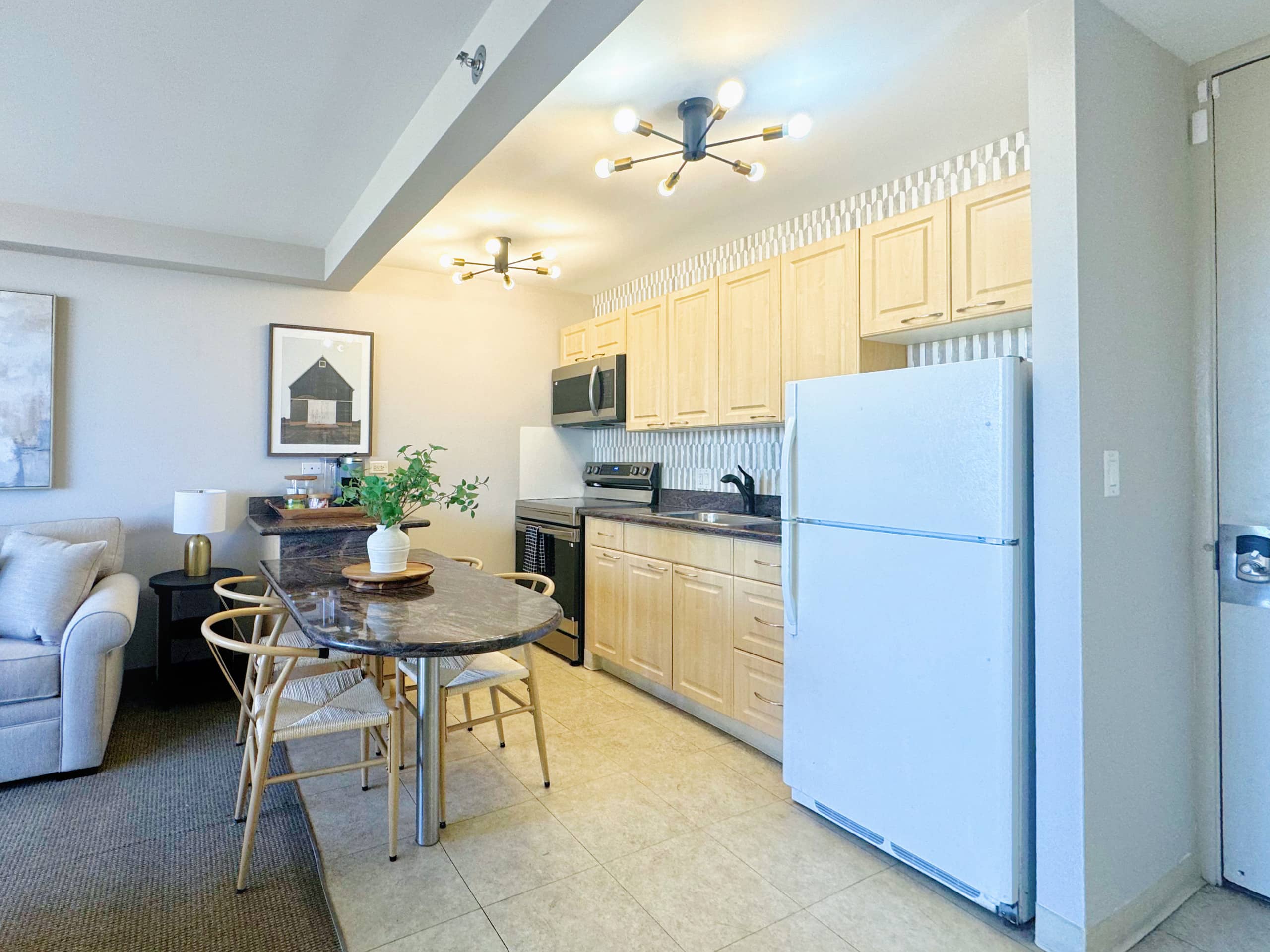21F-Beautiful Waikiki  1BR-Near Beach~ - Image 13