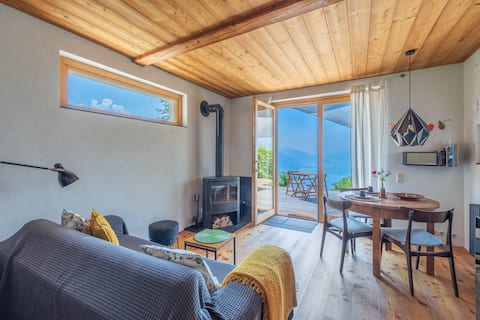 Proprietà Airbnb di successo: Lago&Monti: Breathtaking views over the lake a Gravedona Ed Uniti