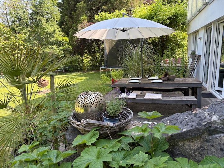 Large 106 m² garden apartment – quiet & close to nature