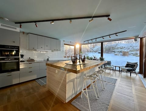 Villa in green setting minutes from Stockholm