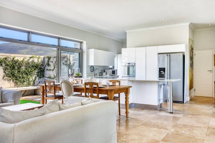 Chapman’s View House – secure 4 bedroom house gallery image 2