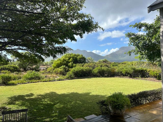 Chapman’s View House – secure 4 bedroom house