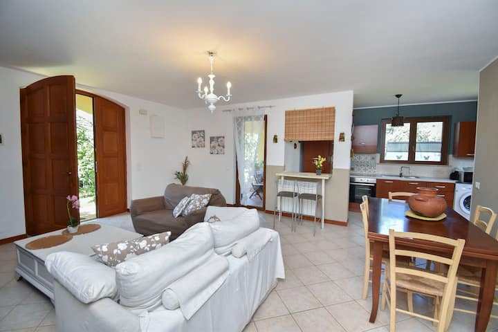 Villa Casacarini Vacanze A Mare E Piscina Jacuzzi - Sicilia