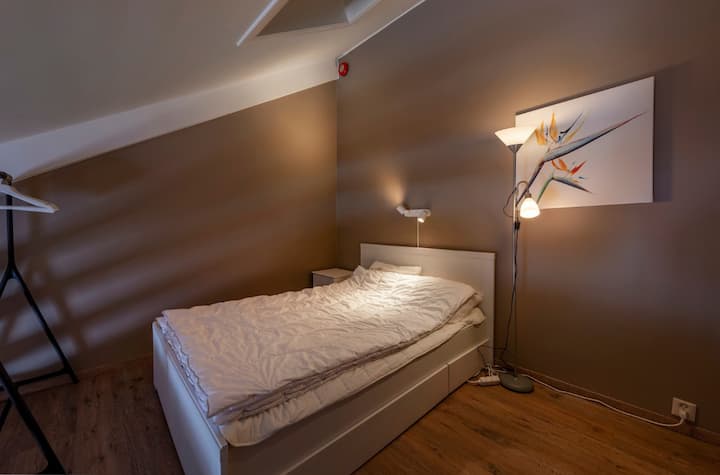 საძინებელი 2