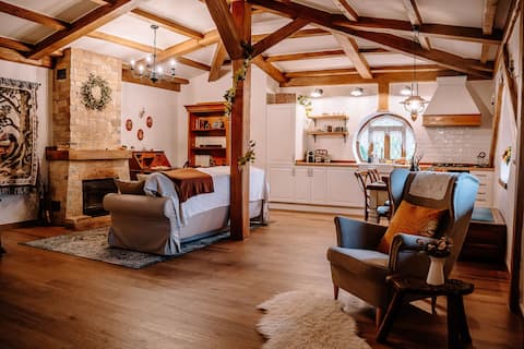 Top Airbnb: The Druid's Little House - The Vératton Region en Cáceres