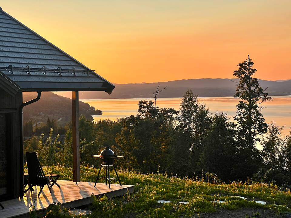 A design lodge above a Norwegian fjord, Vikersund, Buskerud, Norway, photo 1 of 10