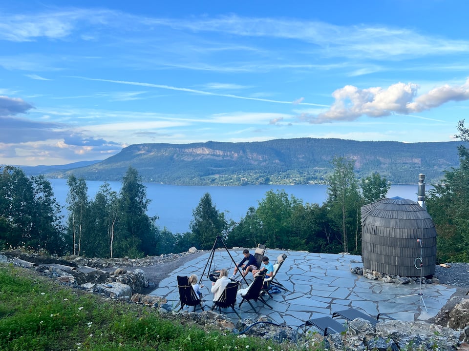 A design lodge above a Norwegian fjord, Vikersund, Buskerud, Norway, photo 8 of 10